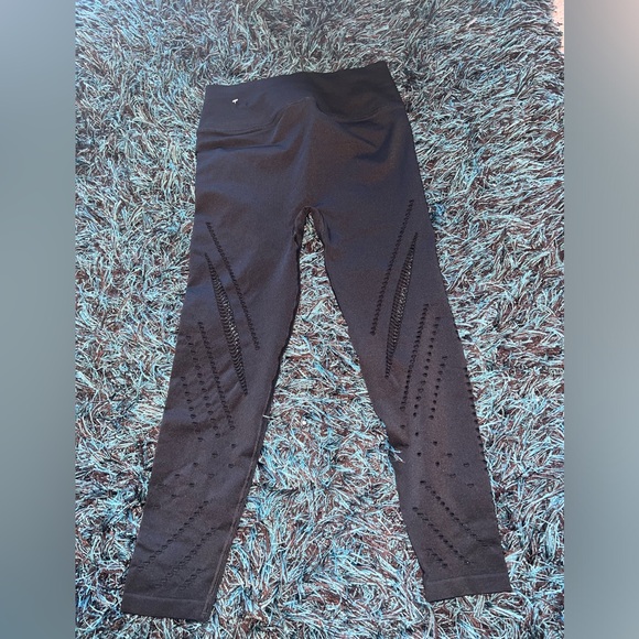 VS latter Seamless Leggings.. brand new - Picture 4 of 5